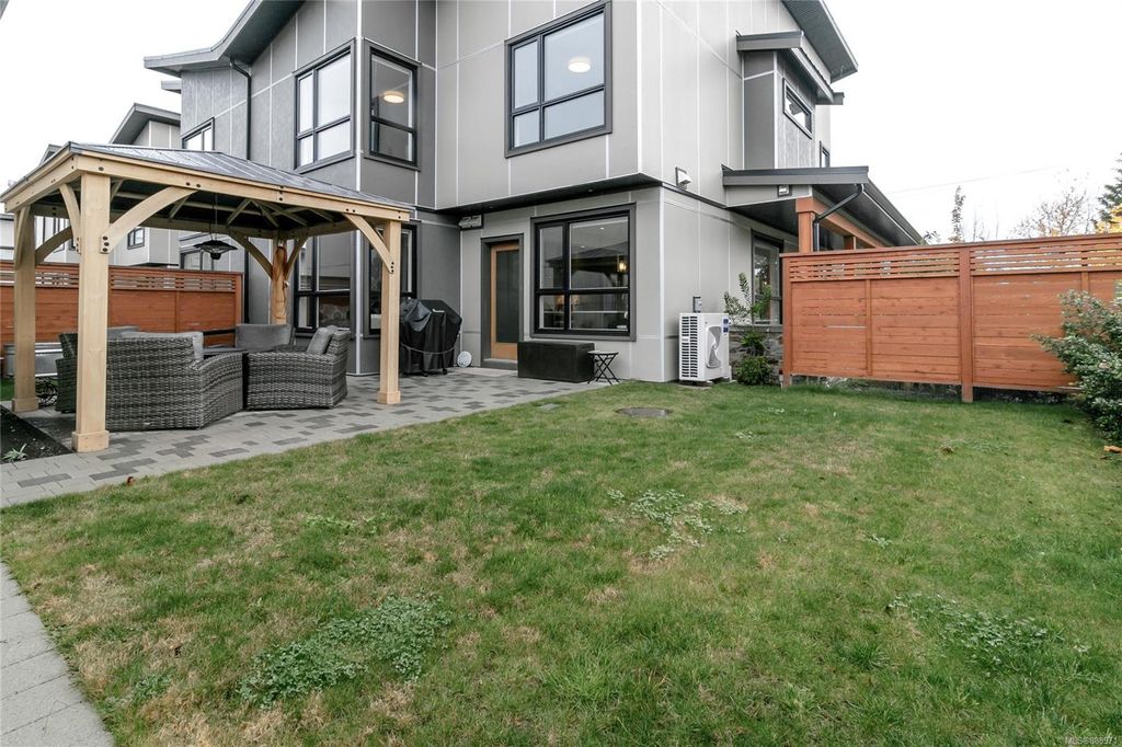 listing image 16040367598855224843