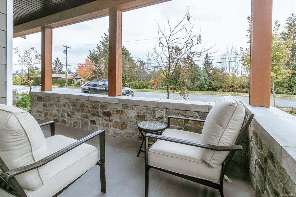 listing image 16043490278745798968