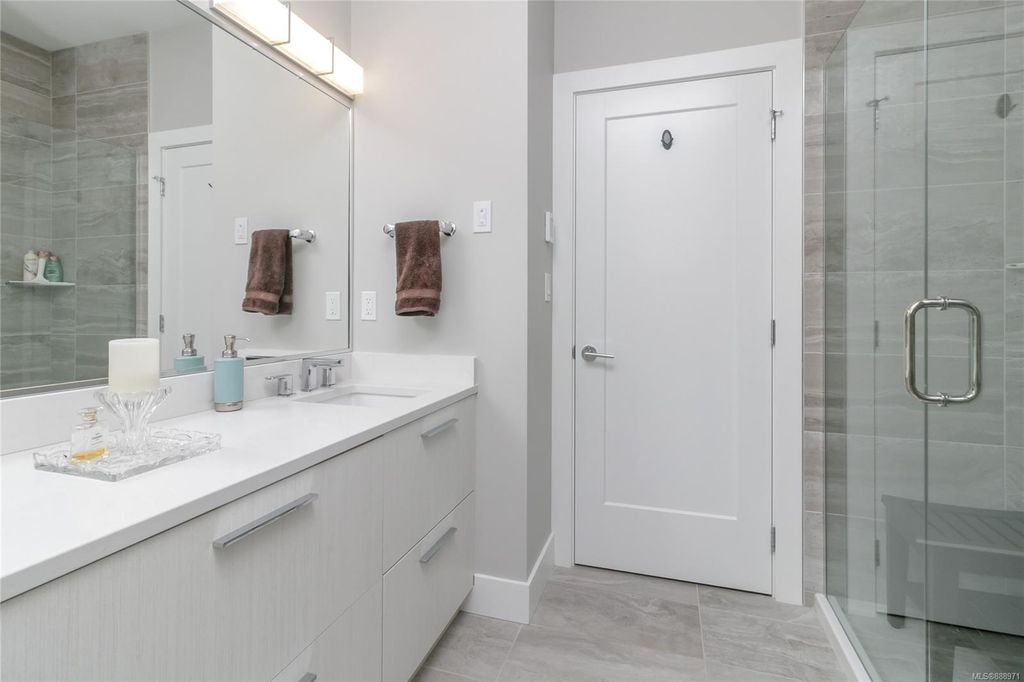 listing image 16042874442150973655
