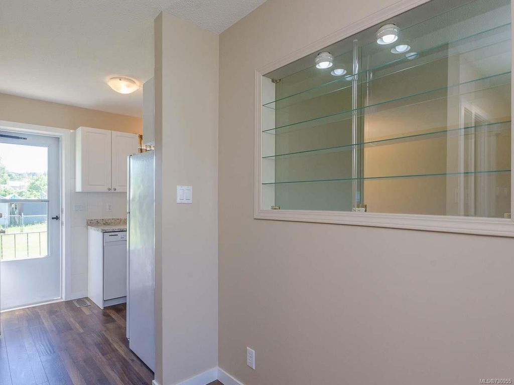 listing image 16047285536576769865