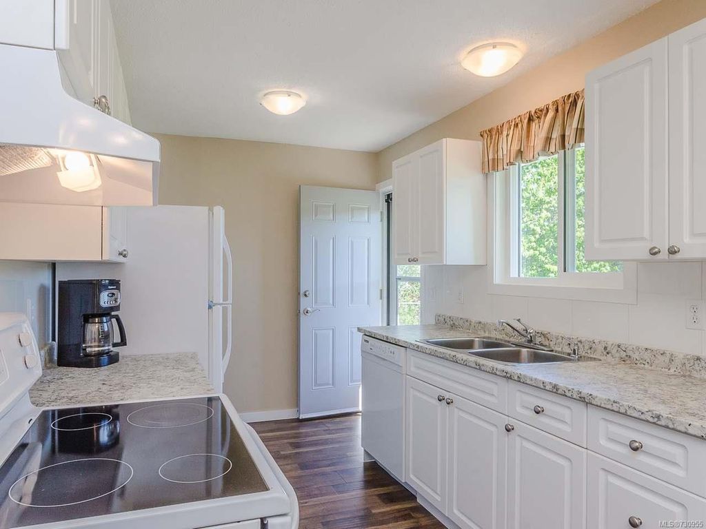 listing image 16042418920444712043