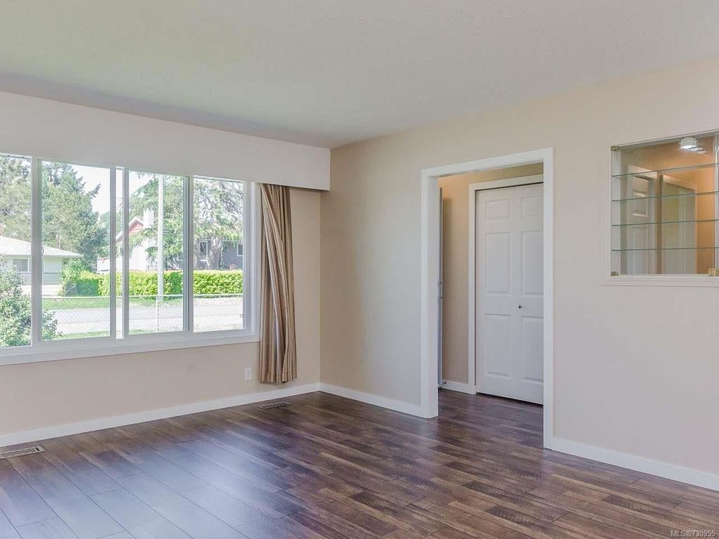listing image 16041100490340993893