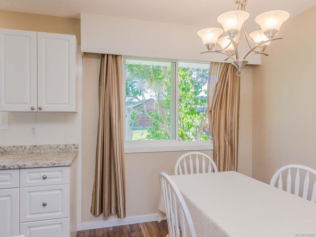 listing image 16044159552554503349