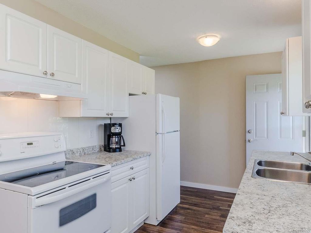 listing image 16042346414031109704