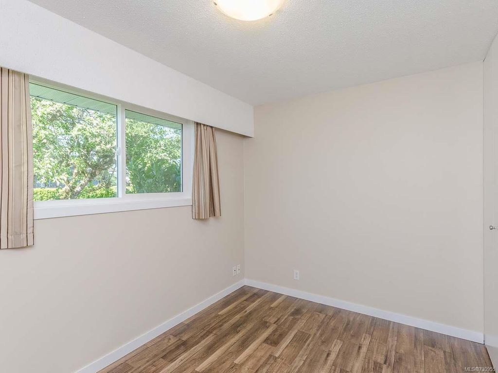 listing image 16041799431788817521