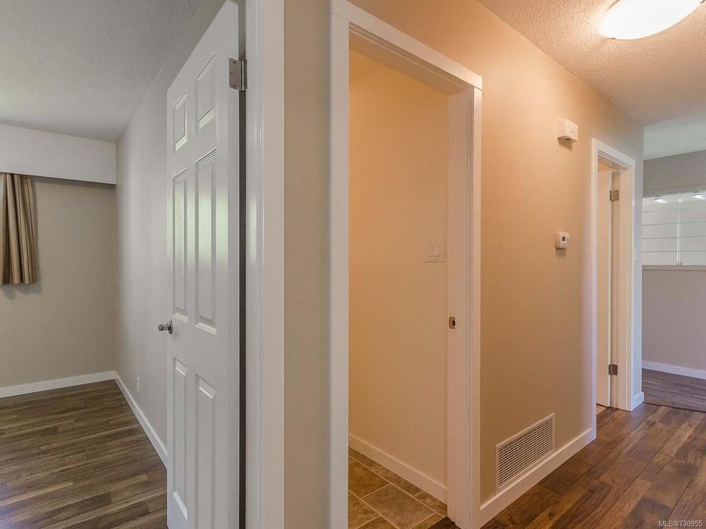 listing image 16041885977776393948