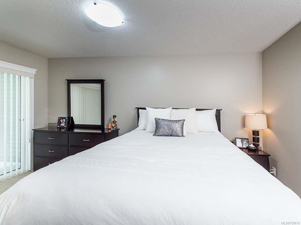 listing image 16044318019078966909