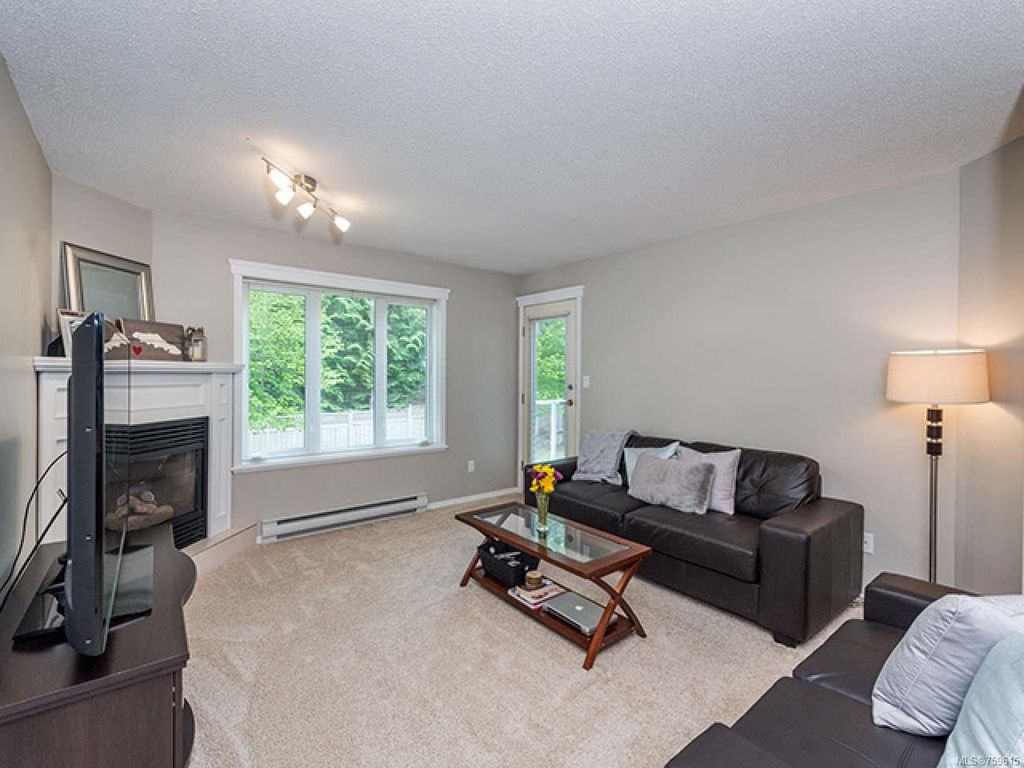 listing image 16044171935138606662