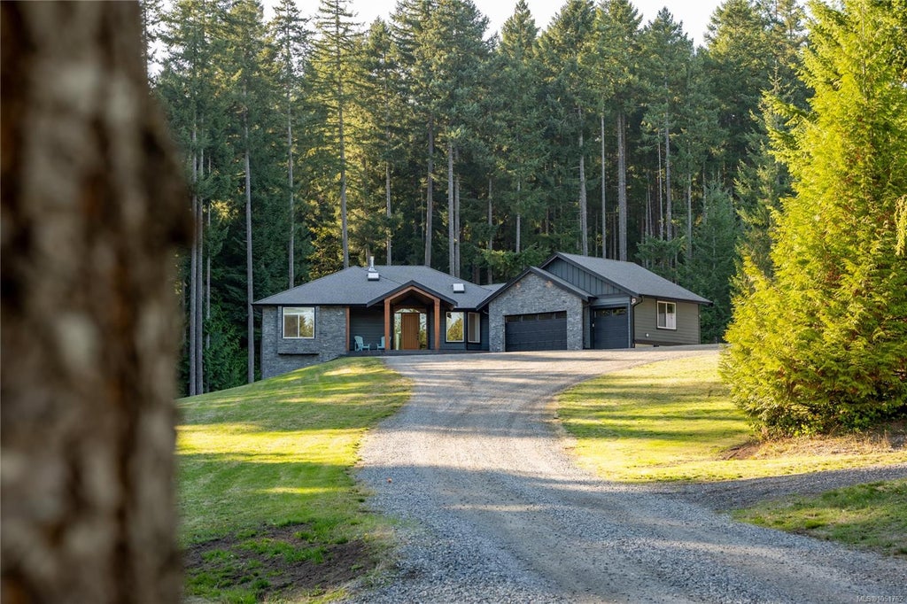 3349 CREEKSIDE PL, NANAIMO, BC V9R 7C7 - Image 1767194074.jpeg?d=l