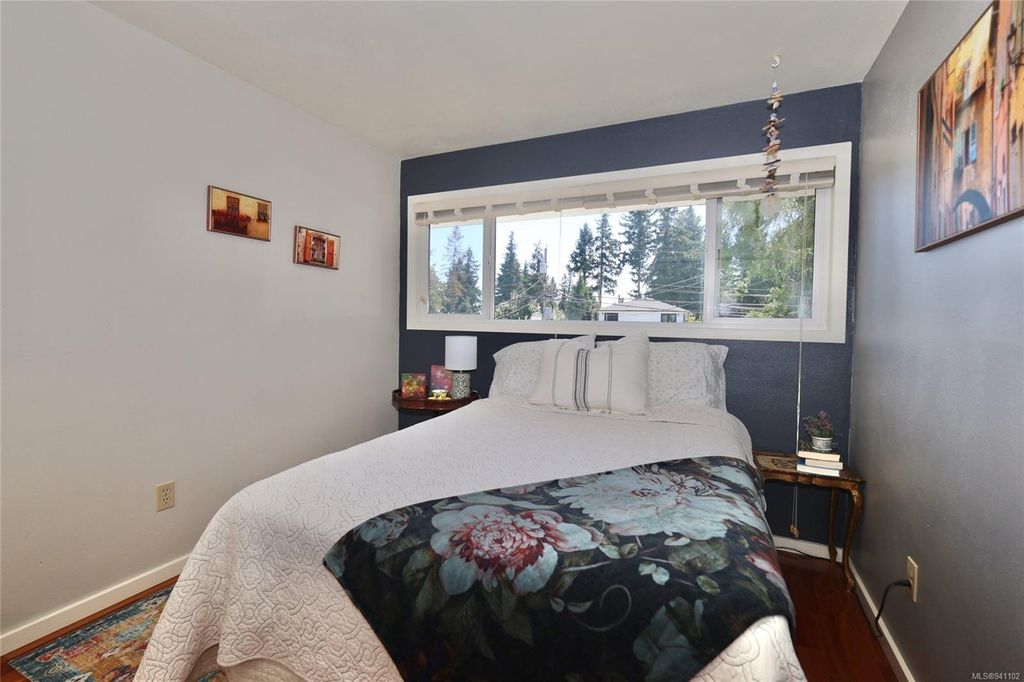 listing image 16044238529325858346