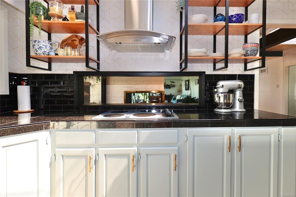 listing image 16041600411164859018