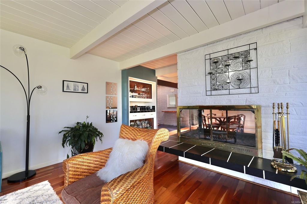 listing image 16044508459119520357