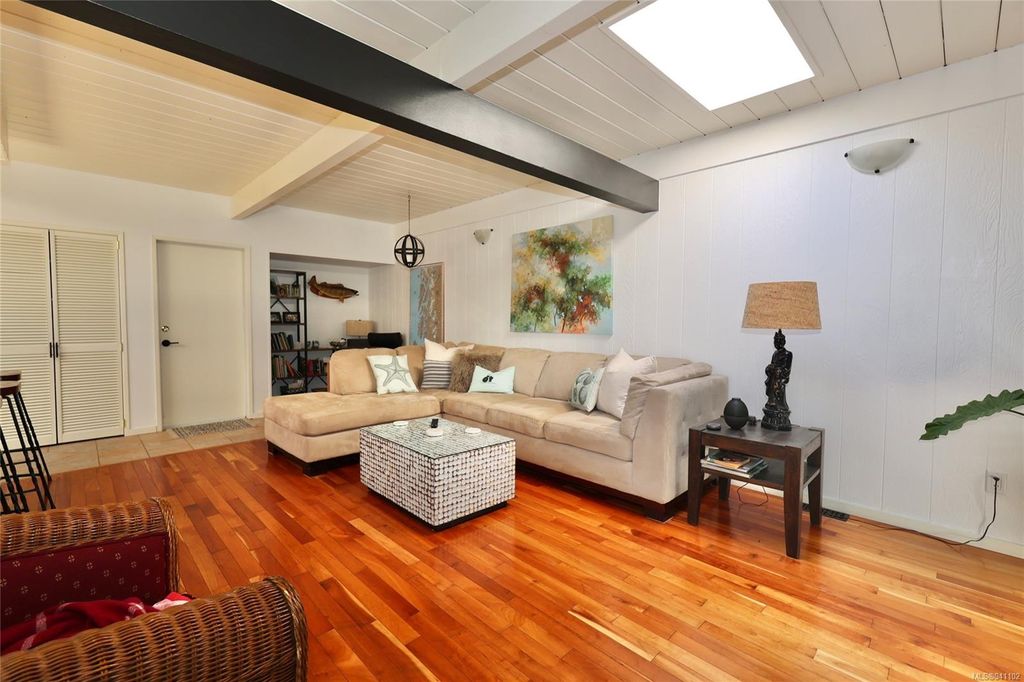listing image 16042416246525205021