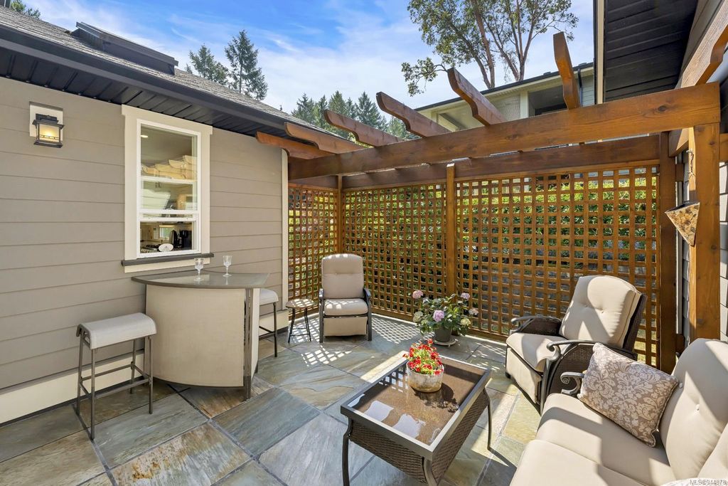 listing image 16041944856103072375