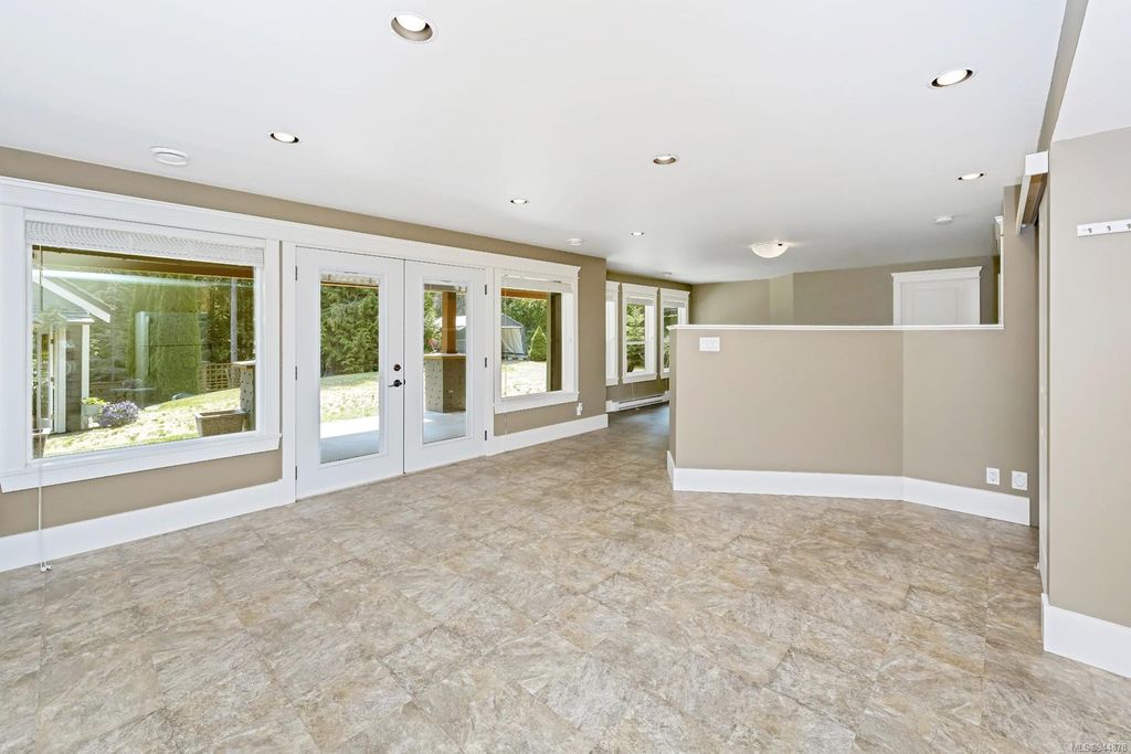 listing image 16045850214620452179