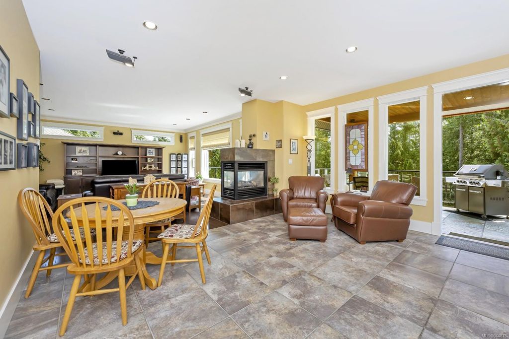 listing image 16042162885770639183