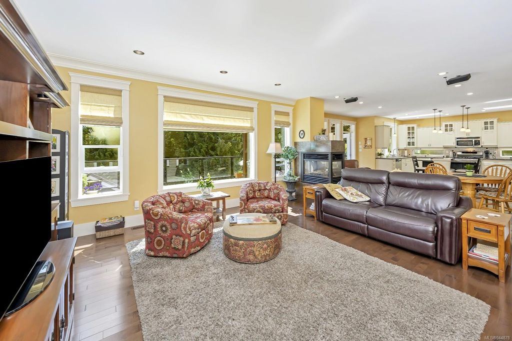 listing image 16049054725629186579