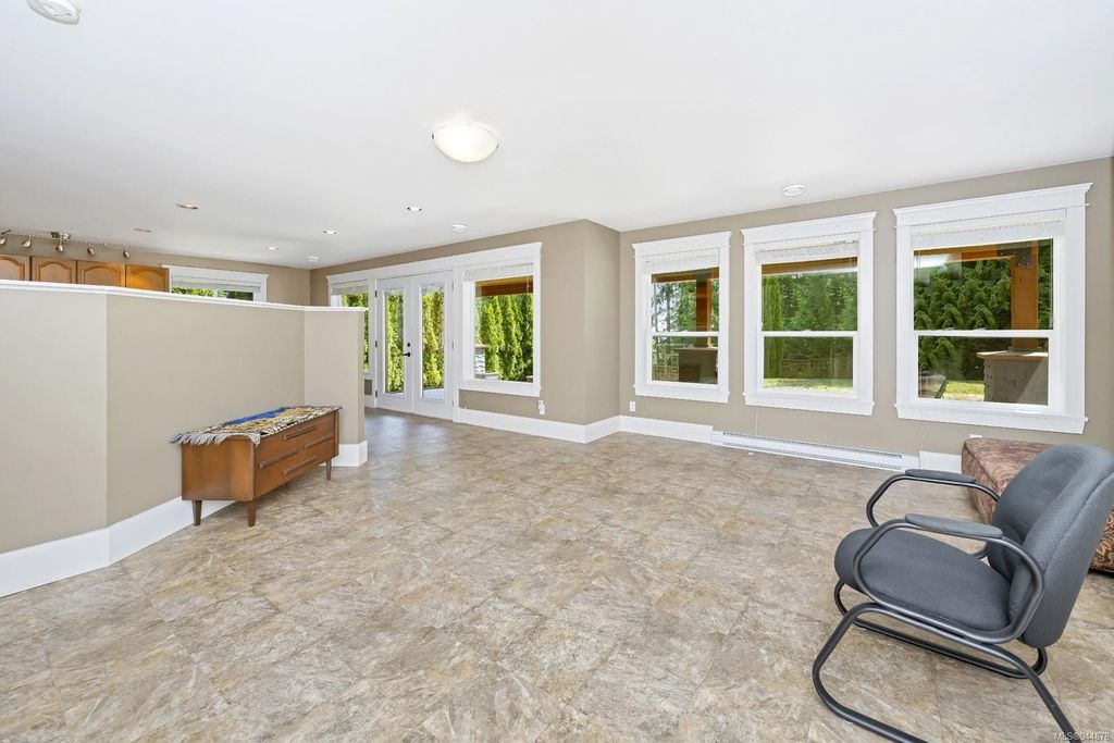 listing image 16047289998248594436