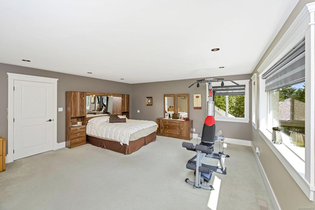 listing image 16043634387018953136