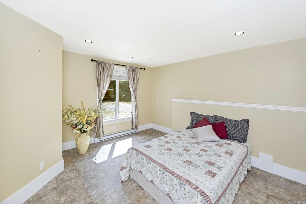 listing image 16041525729553756373