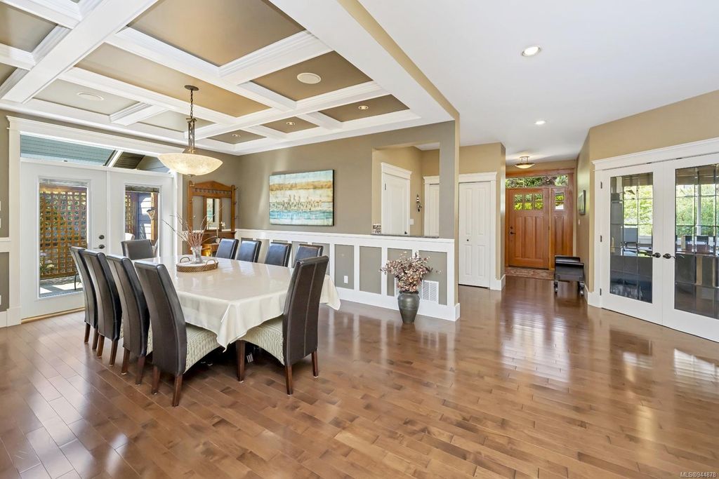 listing image 16048482322062829513