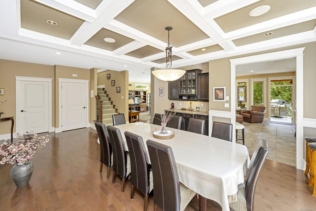 listing image 16043989670433200780