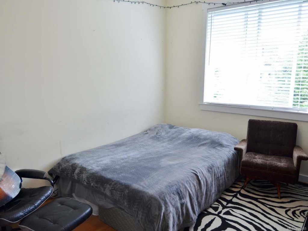 listing image 16041227898378107883