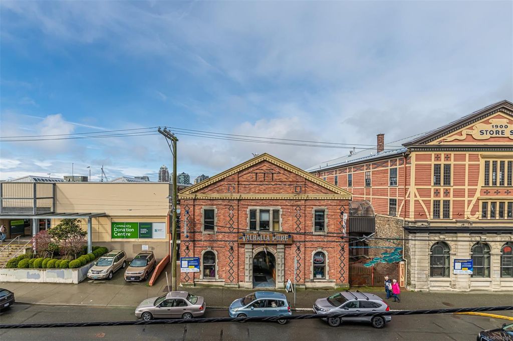 listing image 16042302109436077477