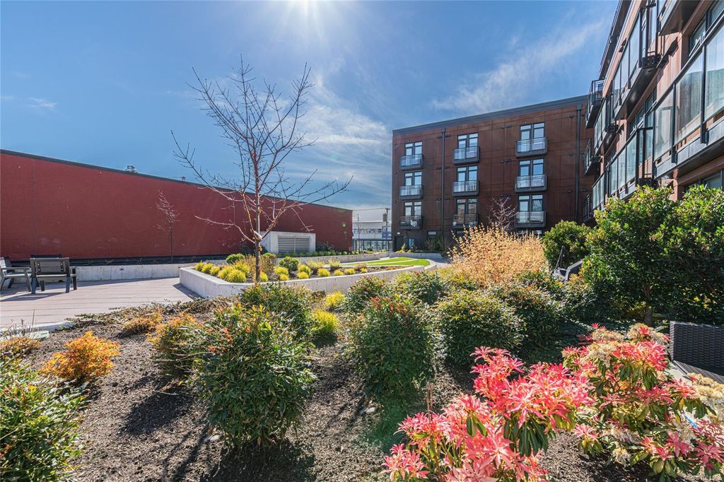 listing image 16049564097385773898