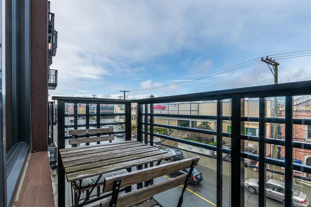 listing image 16048556263495501957