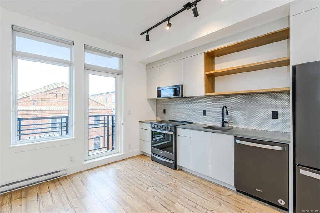 listing image 16042909818919207909