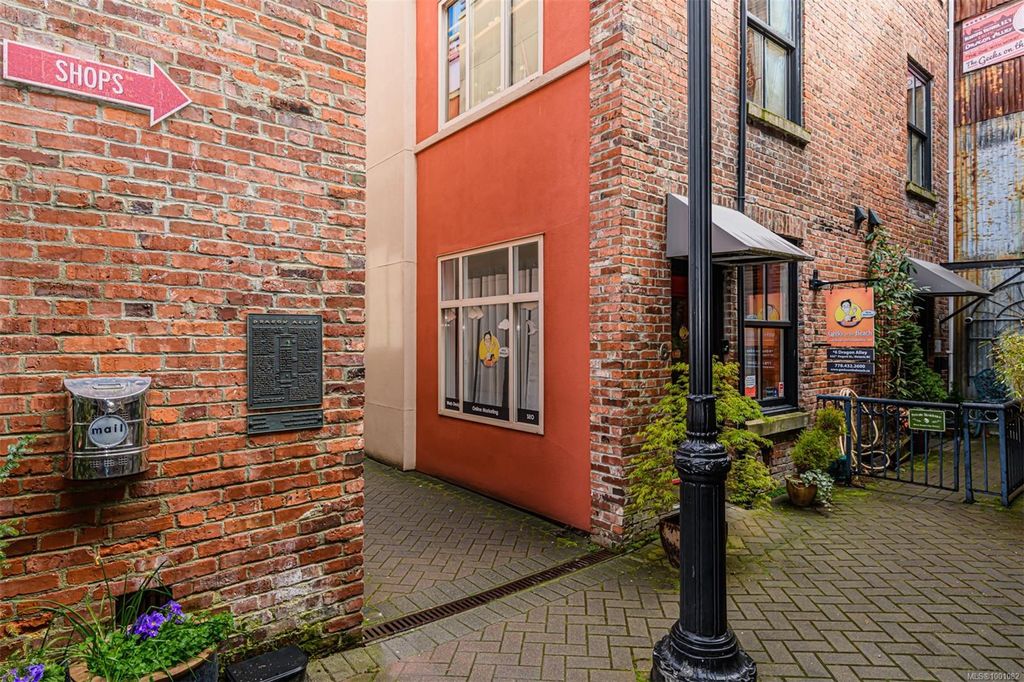 listing image 16046825363399630447
