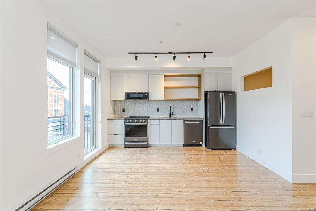 listing image 16047864148940855125