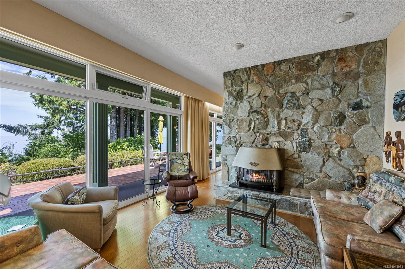 489 Bayview Terr