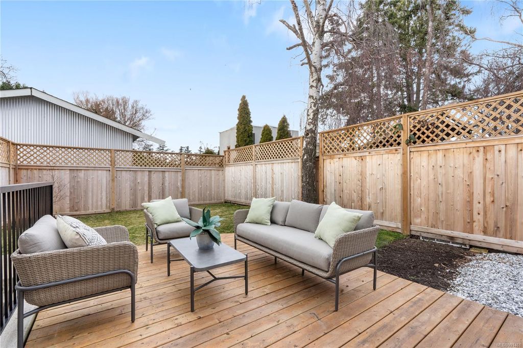 listing image 16044182337554382604