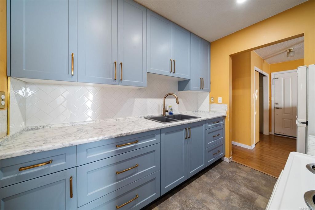 listing image 16045893472700845804