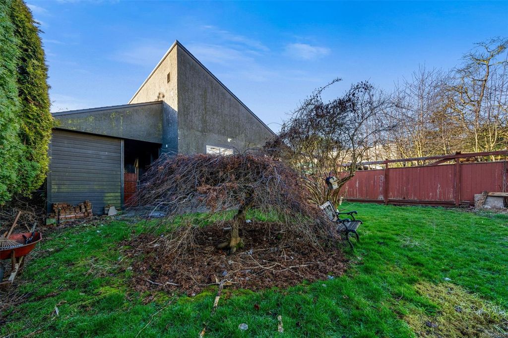 listing image 16049766449464573079