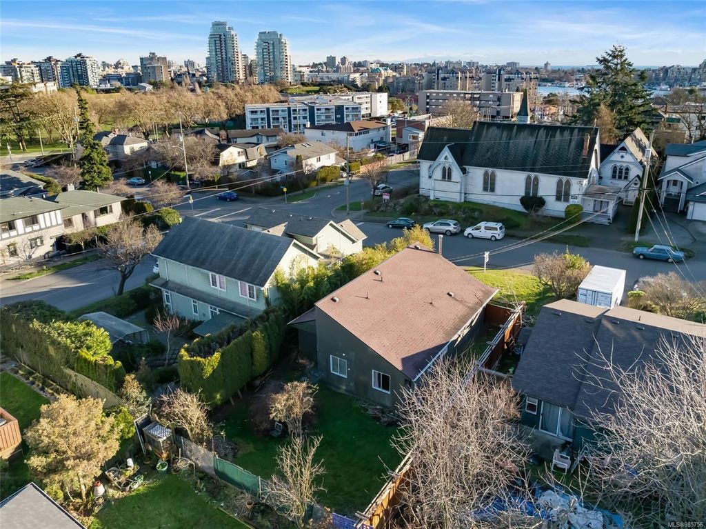 listing image 16047056265627417994