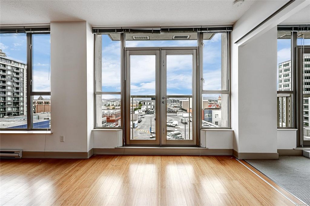listing image 16044087566385693457