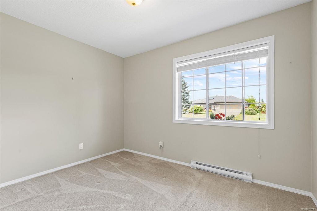 listing image 16044219223694693395
