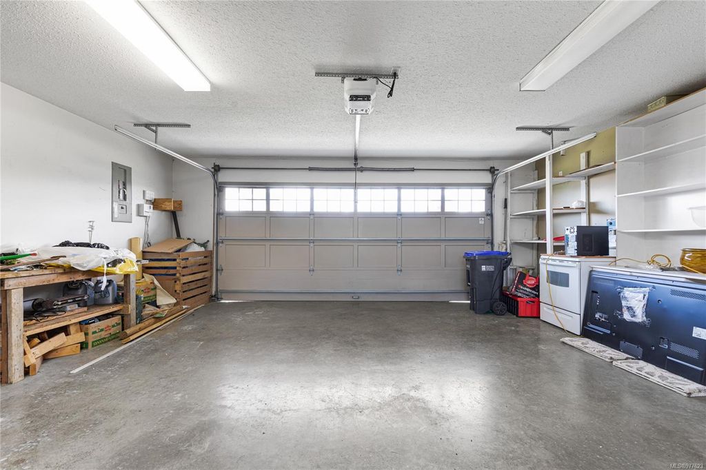 listing image 16048482776222208576