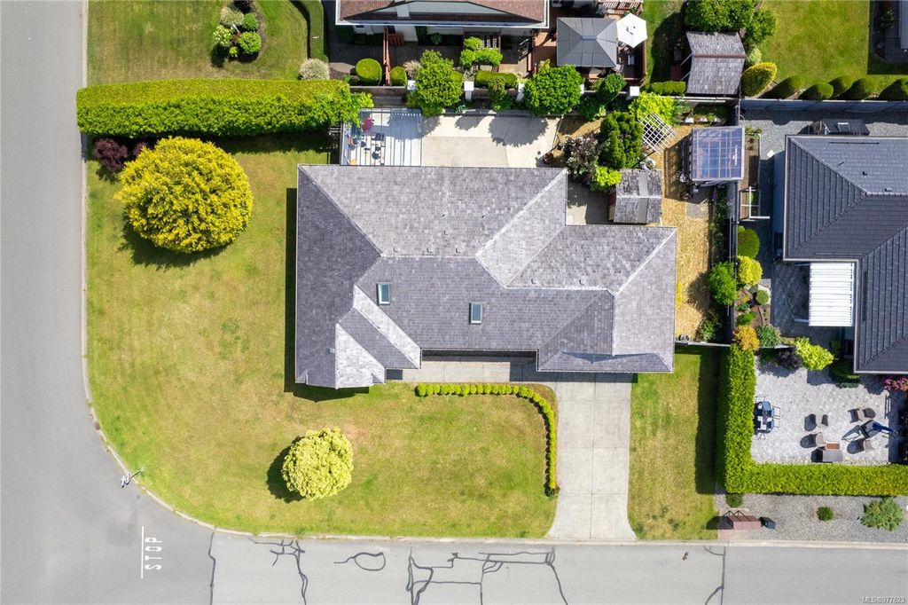 listing image 16040808919379105588
