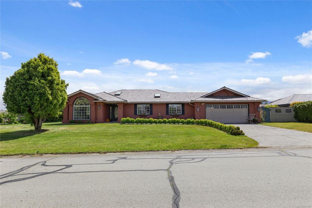 listing image 16041914814831800324