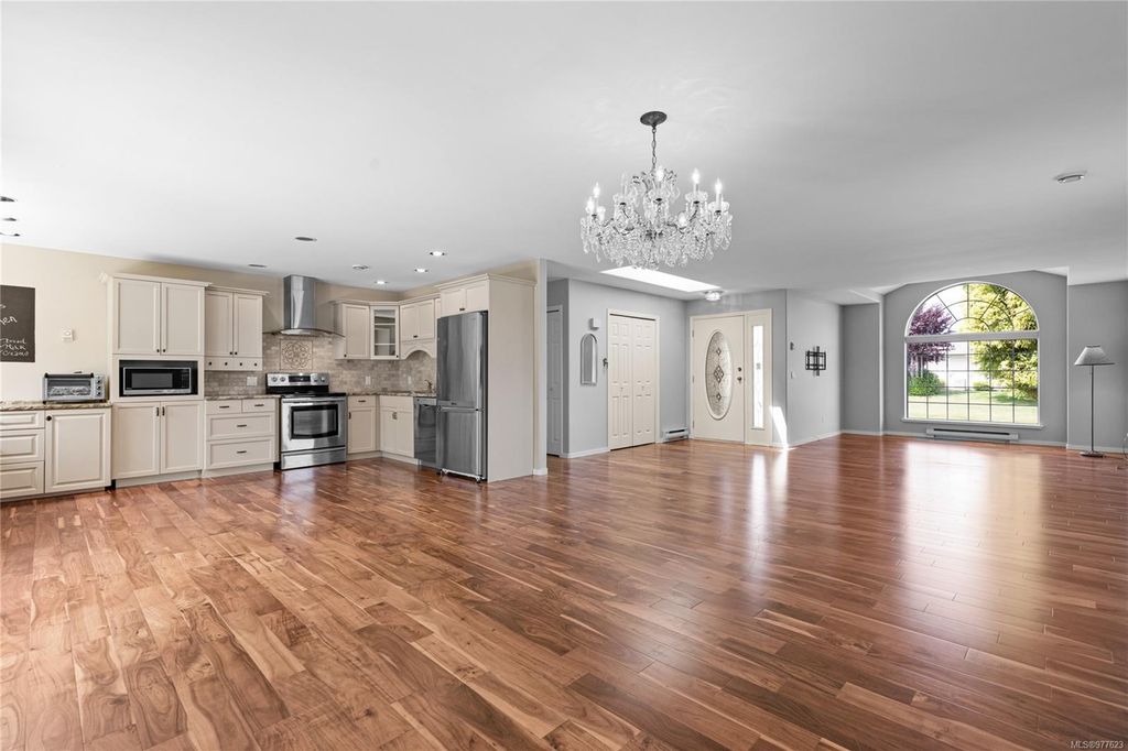 listing image 16044673838465407899
