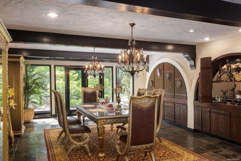 listing image 16049614628888575175