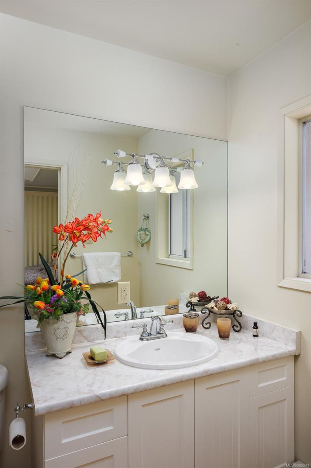listing image 16049143906024032771