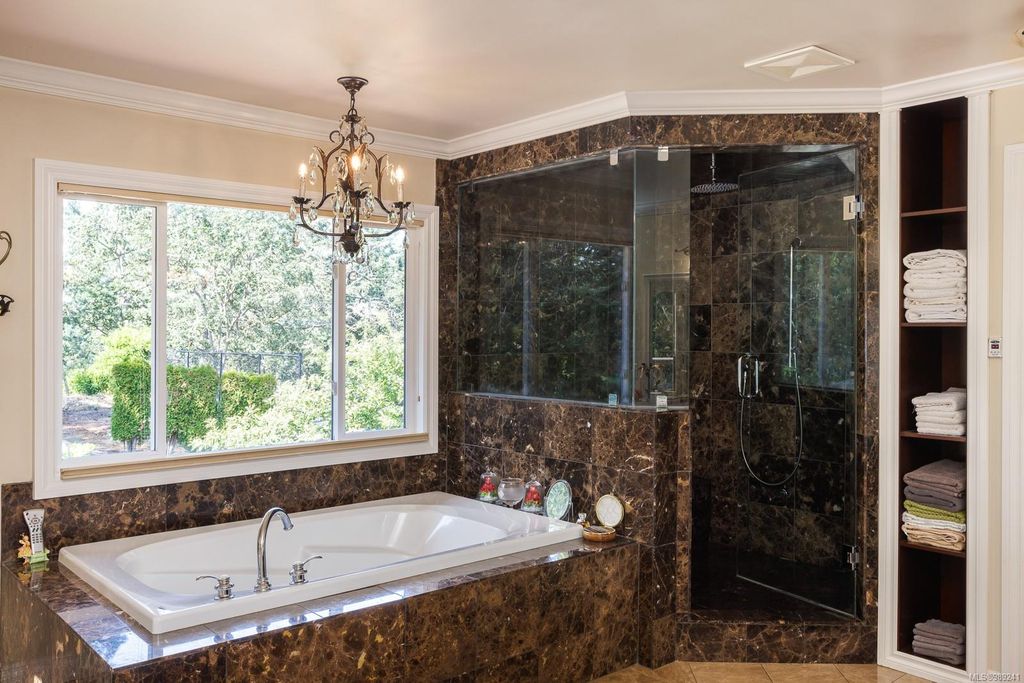 listing image 16045614167936289702