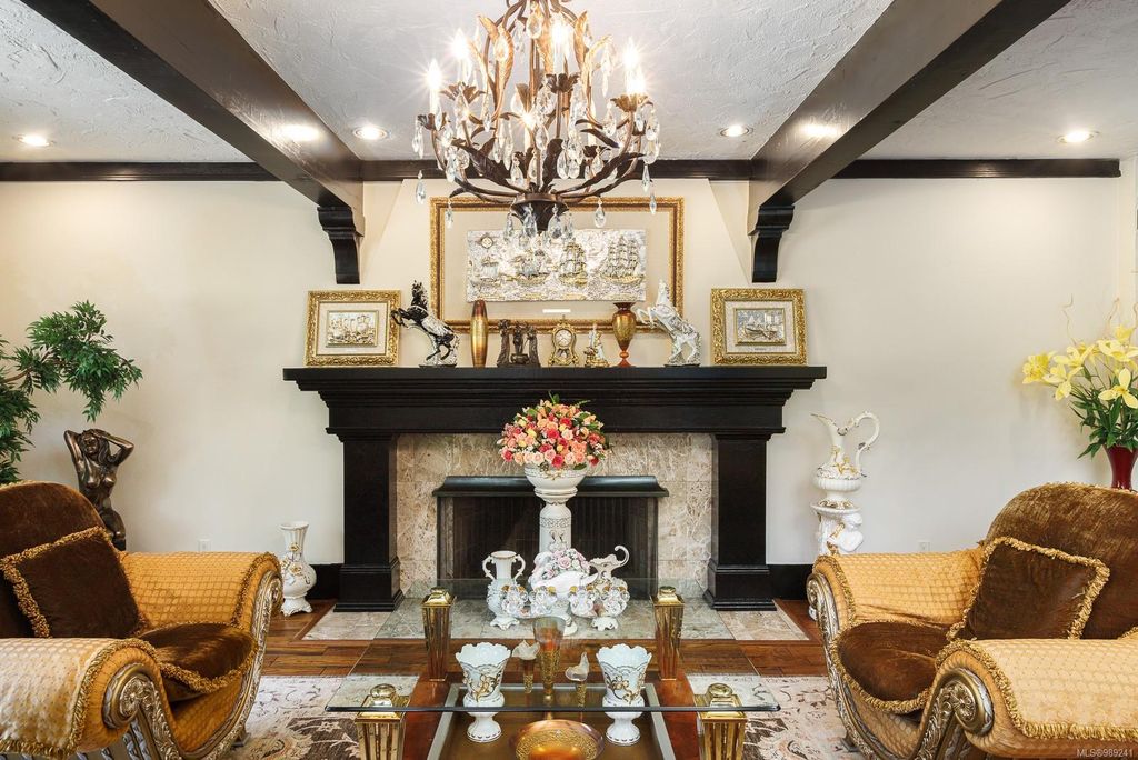 listing image 16046785275990439761