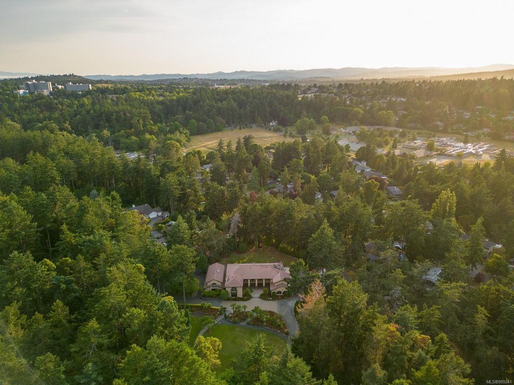 listing image 16040810554599626655