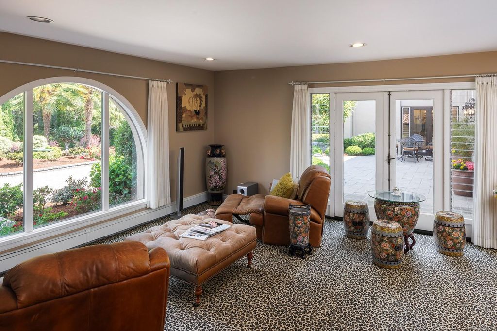 listing image 16046662301586484687